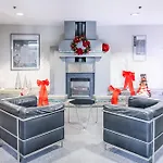 Modern & Cozy Home In The Heart Of Downtown Vancouver