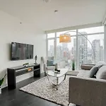 Modern Downtown Apartment With Water Views