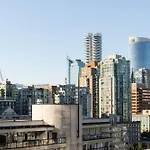 Stylish City View 2Br Apartment Steps To Yaletown Life