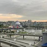 Waterview Condo With Pool And Sauna Near Bc Place And Skytrain