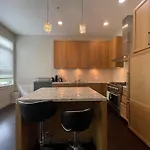Family-Friendly 5Br Home Near Ubc