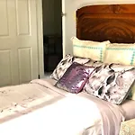The Sunshine House-Free Parking