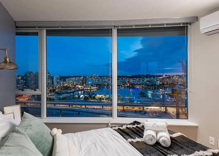 Condo In Downtown Vancouver - Near Rogers Arena