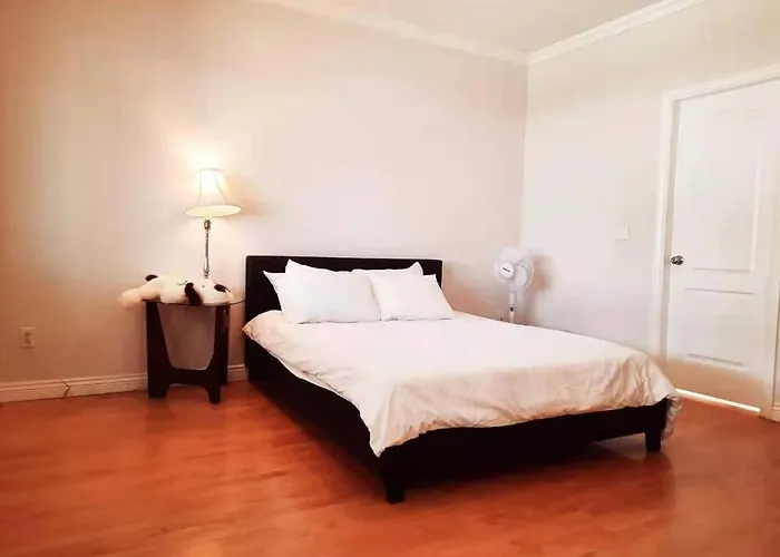 Cici Villa, Close To Skytrain And Airport
