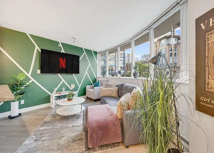 Stylish 2Br Condo By Rogers Arena Incl Parking