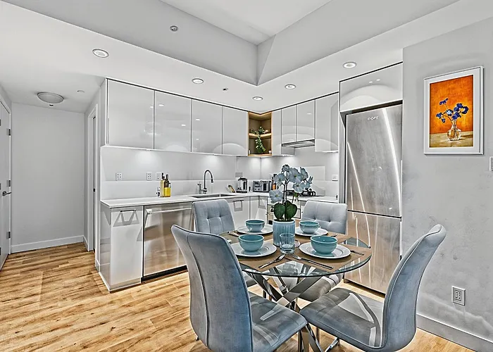 Modern Two Bedroom Townhouse Steps From Yaletown Amenities