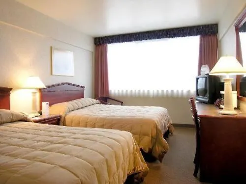 Howard Johnson Plaza Hotel Vancouver