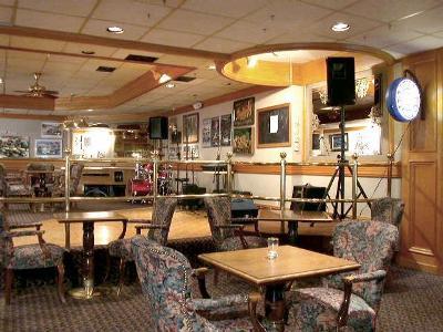 Howard Johnson Plaza Hotel Vancouver 3*