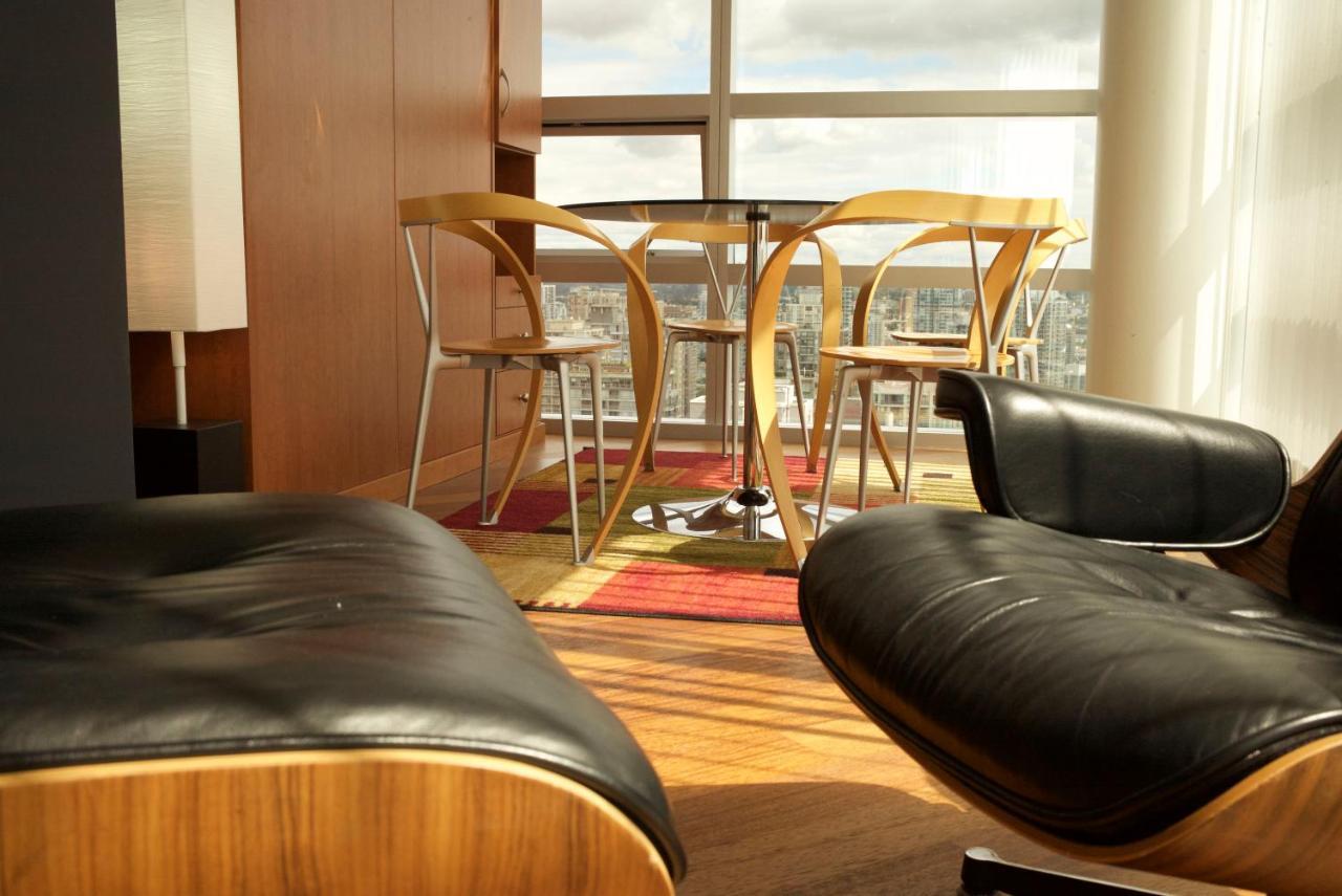 Your Alternative To A Five Star Hotel - Premium Location *