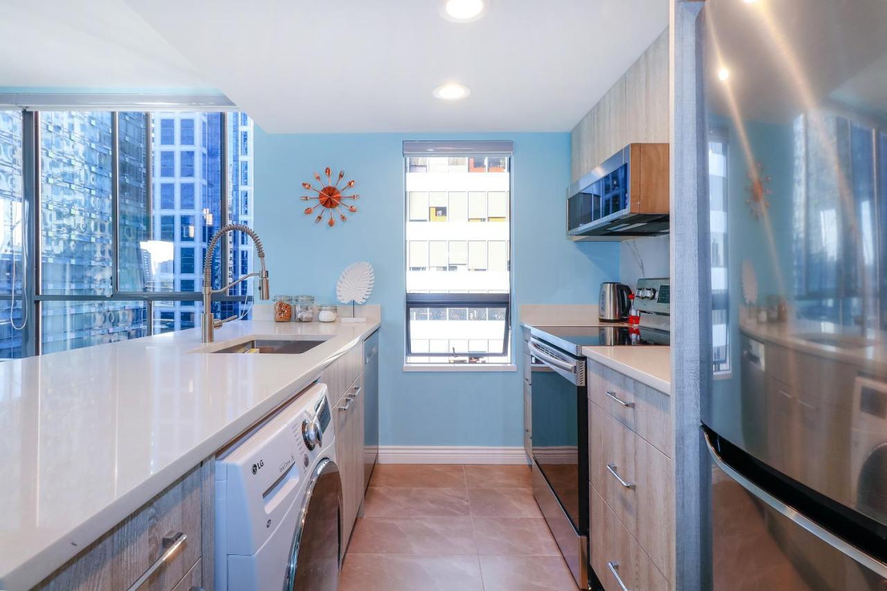 Robson & Granville Luxury Apartment