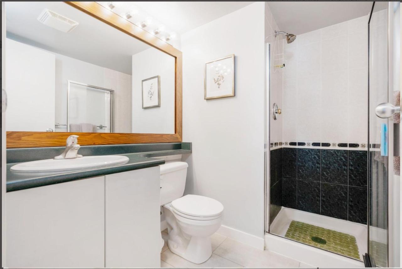Robson & Granville Luxury Apartment *