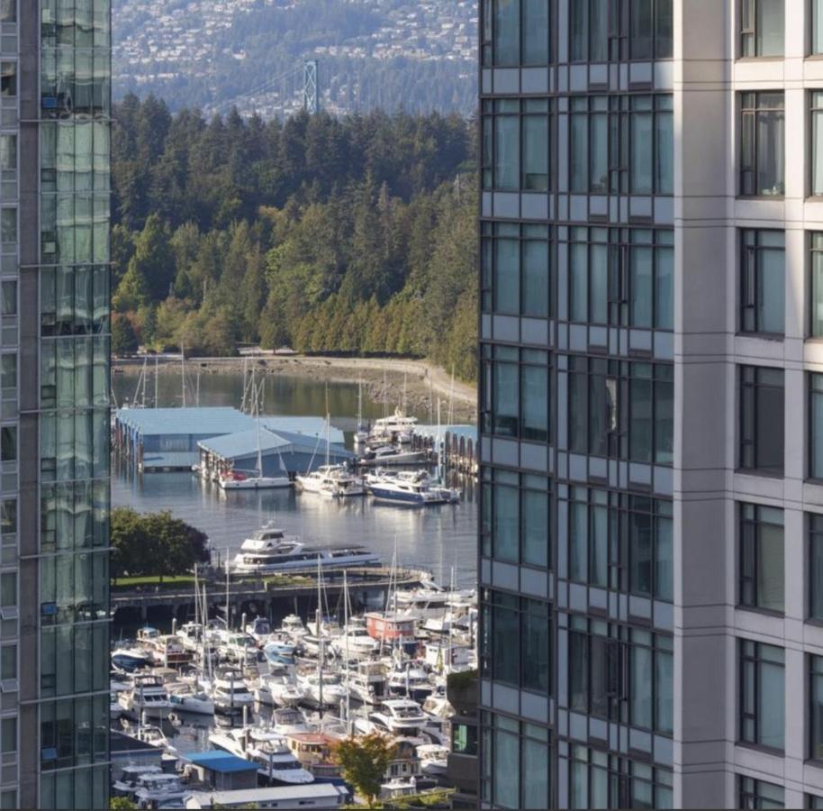 Robson & Granville Luxury Apartment *