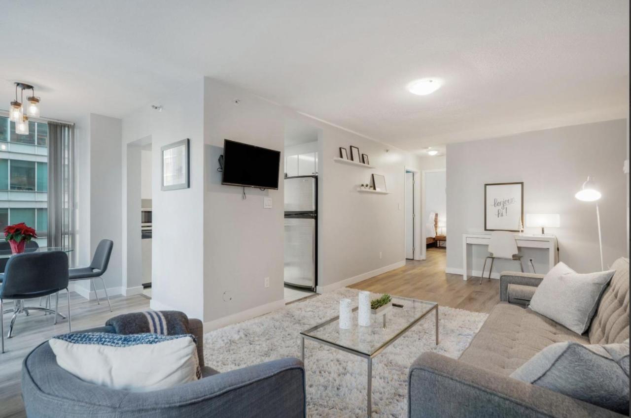 Robson & Granville Luxury * Vancouver