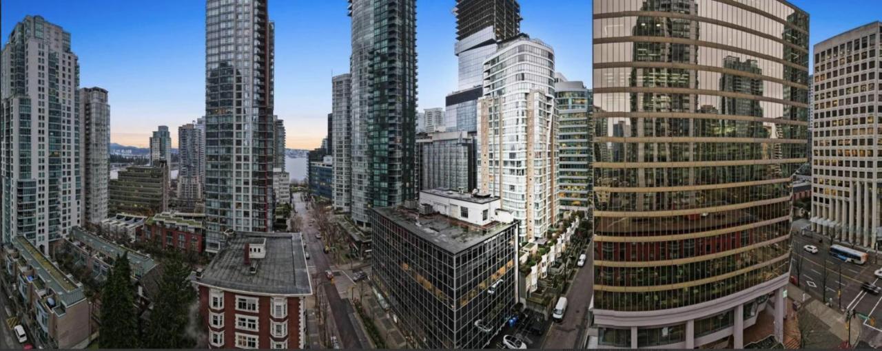 Robson & Granville Luxury * Vancouver