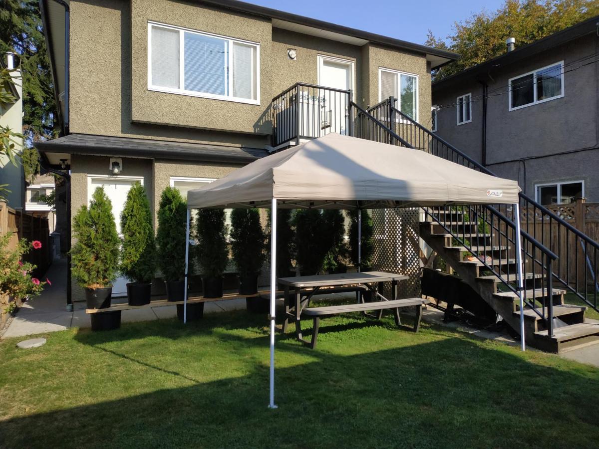 Private W King Bed, Ground Level, Naturally Bright Gasthof Vancouver