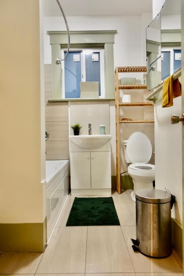 Homestay Private In A Shared House *