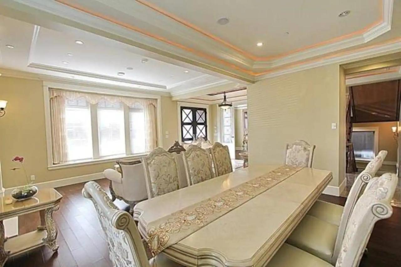 Privatunterkunft Mike's Luxury House Vancouver
