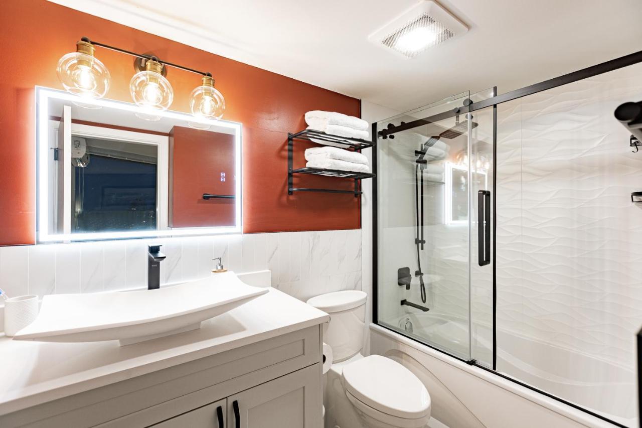 Apartment In Downtown - Near Rogers Arena *