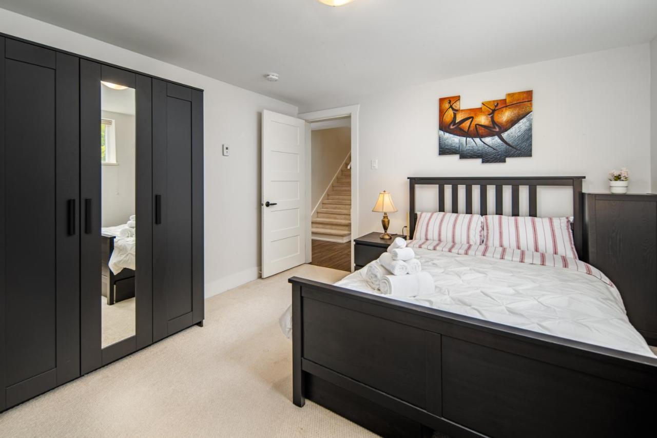 Villa Gorgeous 4 Bedroom Garden Level At West & Ubc Vancouver
