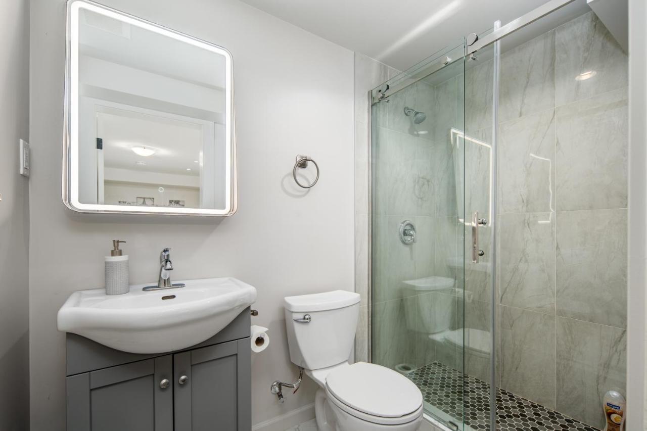 Gorgeous 4 Bedroom Garden Level At West & Ubc