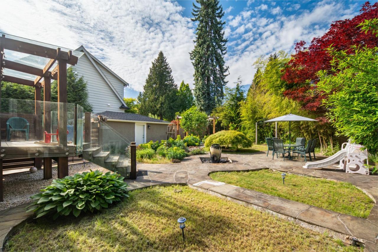 Villa Gorgeous 4 Bedroom Garden Level At West & Ubc