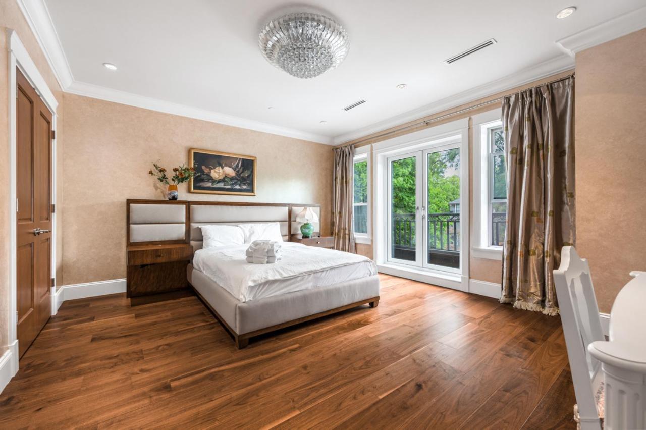 Homestay Cozy 1-bedroom Share House In The Heart Of *