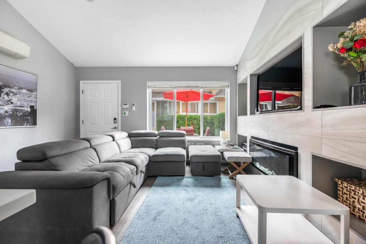 Holiday home Stylish Dual Bedroom In Van West *