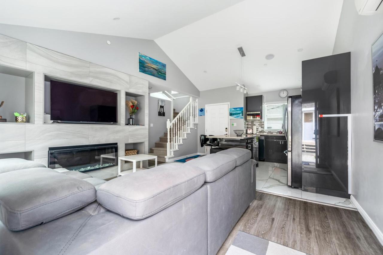 Stylish Dual Bedroom In Van West Holiday home Vancouver