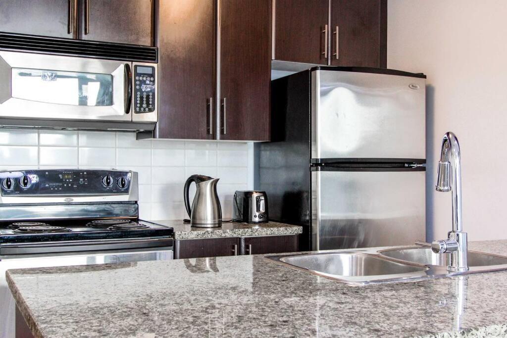 Downtown 1 Bedroom Water View * Vancouver