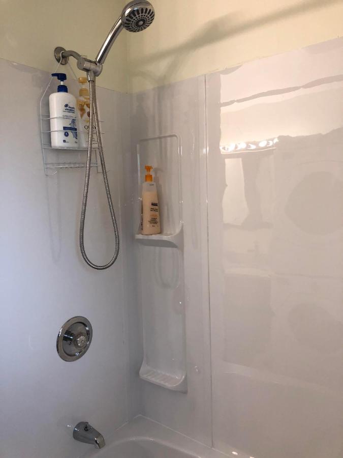 Cozy Guest Close To Downtown & Sights & 7-eleven Convenience Store Privatunterkunft