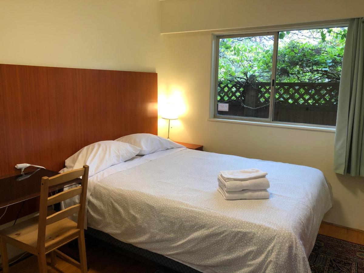 Cozy Guest Close To Downtown & Sights & 7-eleven Convenience Store Privatunterkunft Vancouver
