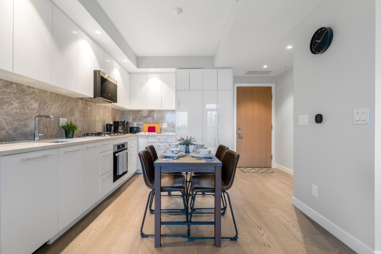 Apartment Modern Comfort At Ubc: 1br Near Campus