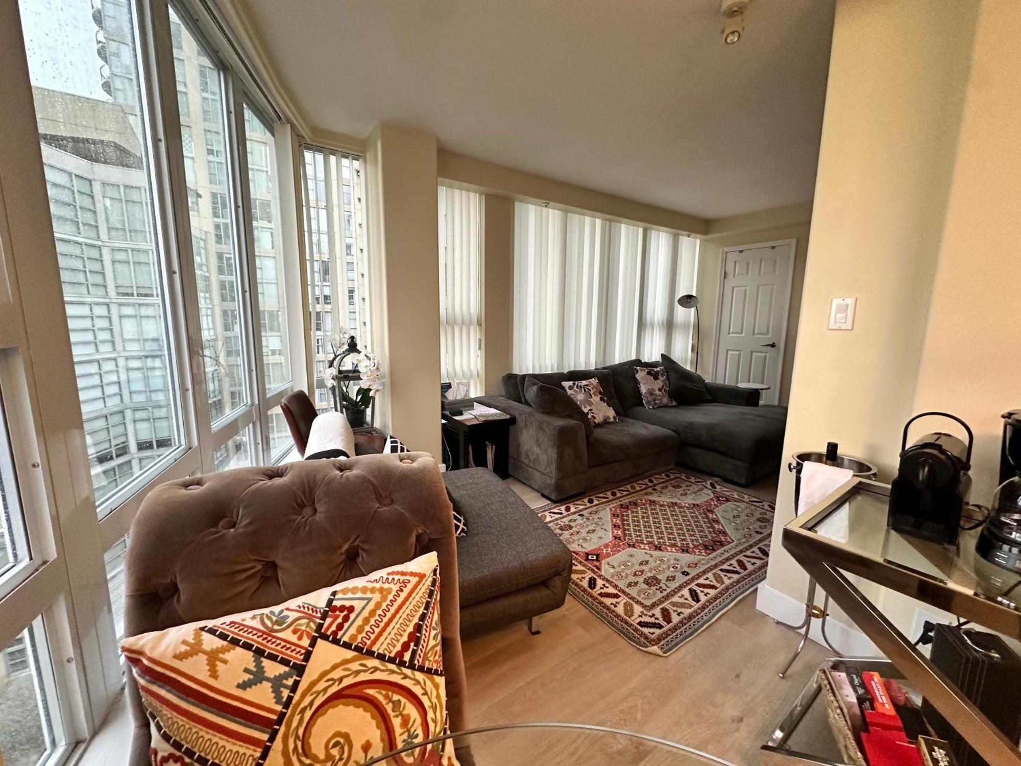 Penthouses Of Ave Apartment Vancouver