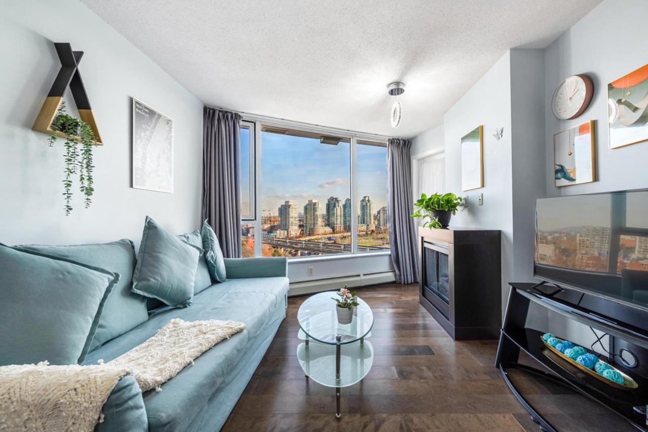 Downtown 1 Bedroom Water View Vancouver