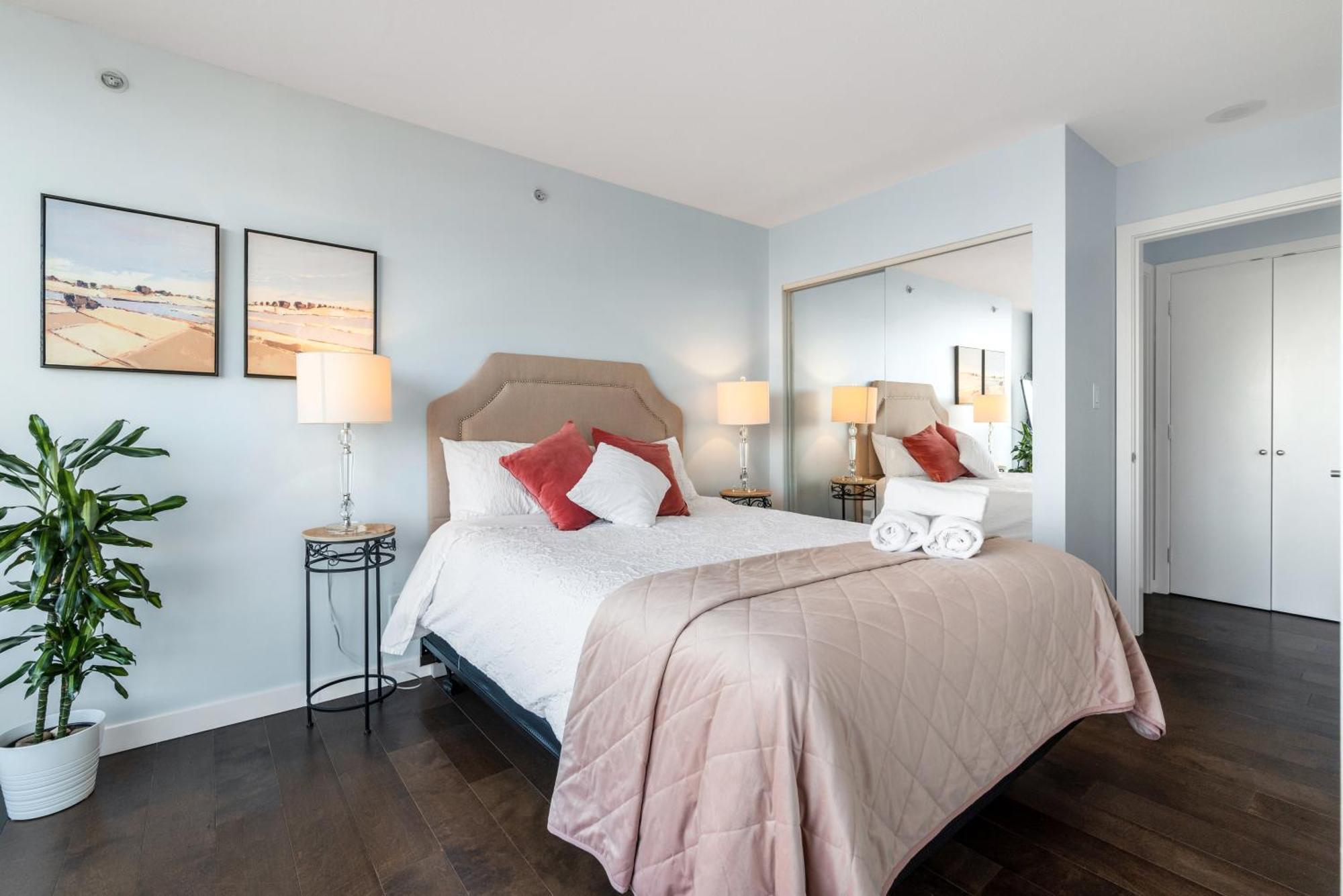 Downtown 1 Bedroom Water View * Vancouver