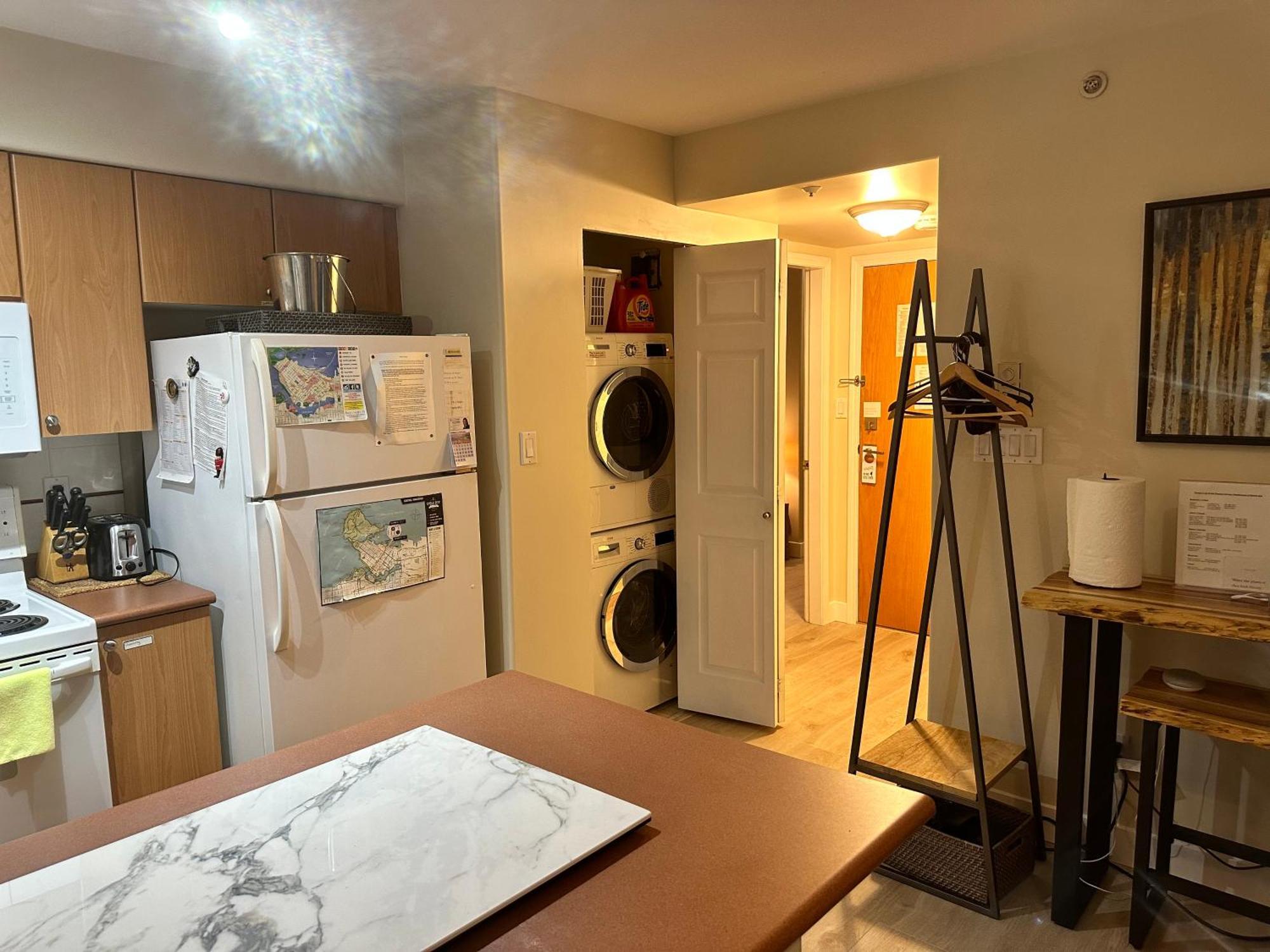 Penthouses Of Ave * Vancouver