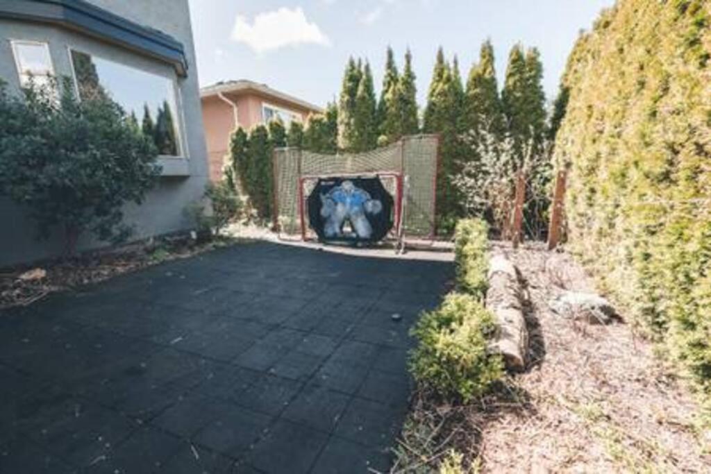 Corkscrew Willow Estate Holiday home Vancouver