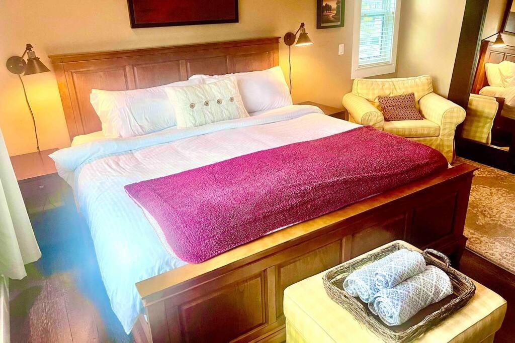 Corkscrew Willow Estate Holiday home *