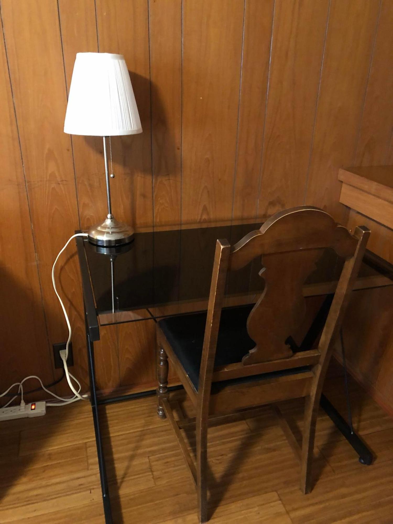 Homestay Cozy Modern Guest Close To Downtown Sights & Supermarket