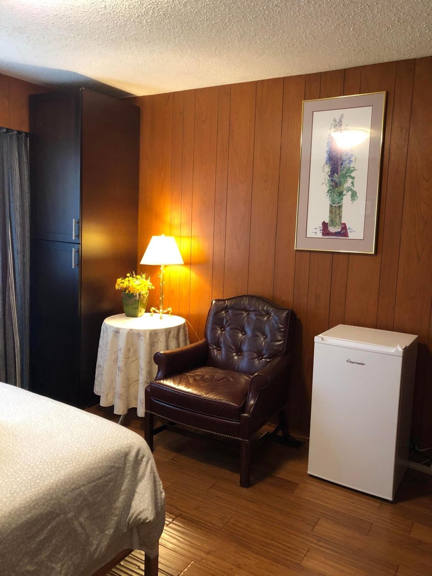 Cozy Modern Guest Close To Downtown Sights & Supermarket Homestay Vancouver