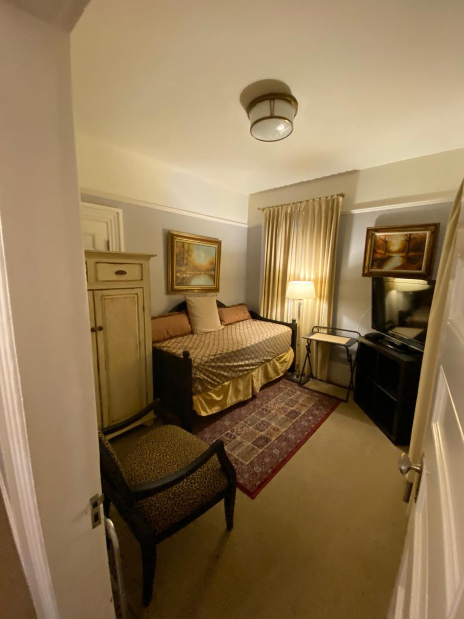 Barclay House 4*