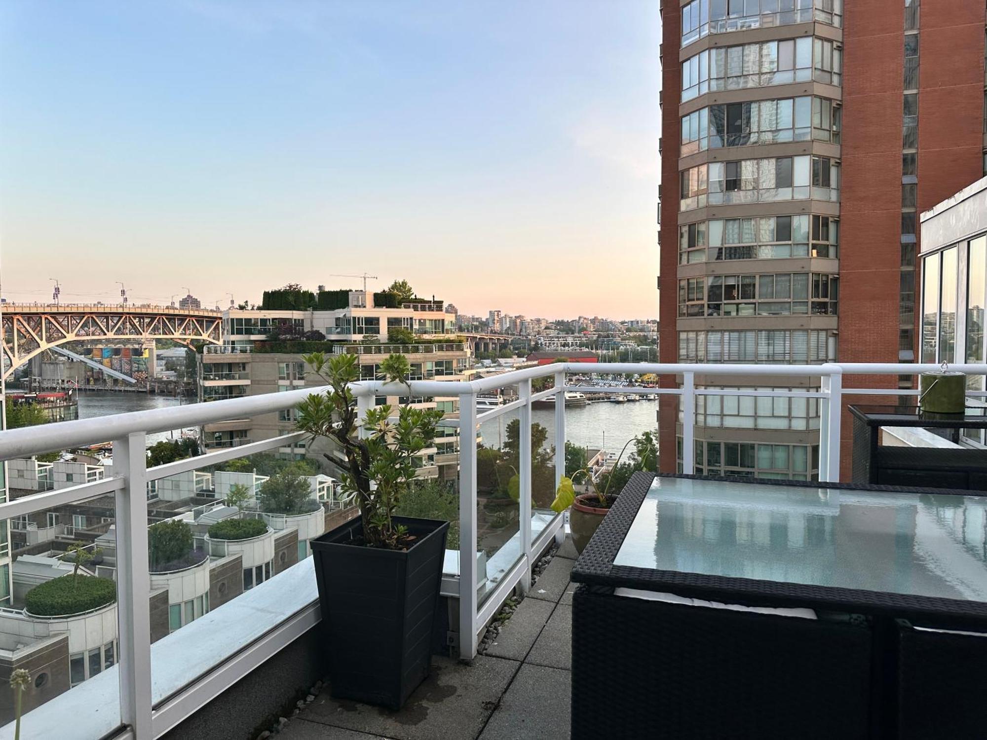 Penthouses Of Ave *