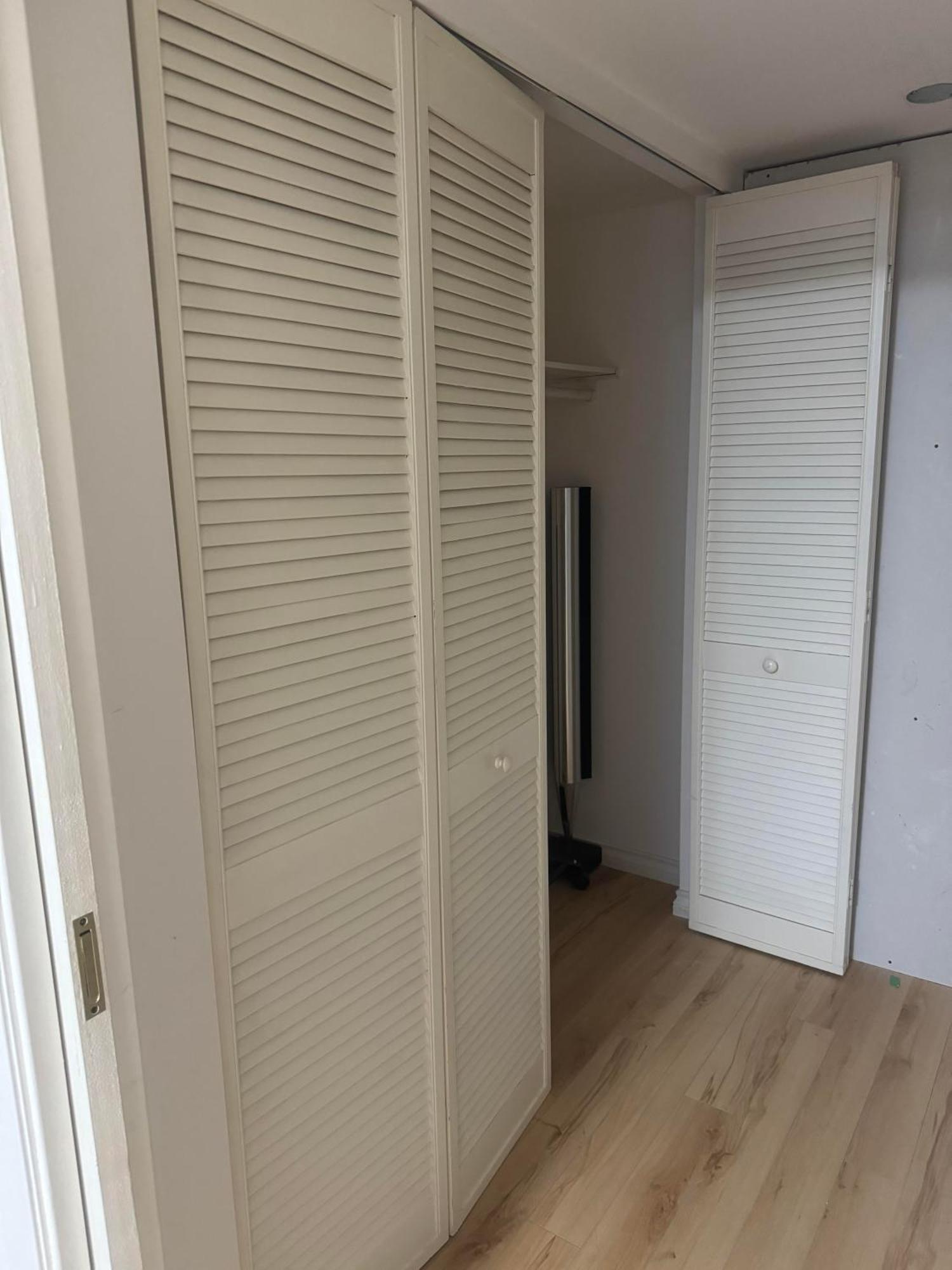Homestay Cozy Modern Guest Close To Downtown Sights & Supermarket