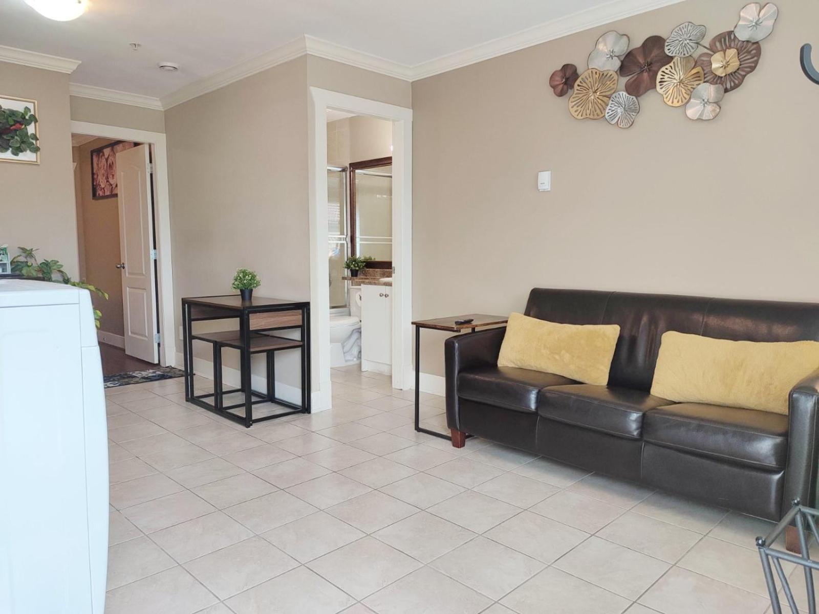 Private W King Bed, Ground Level, Naturally Bright Gasthof *