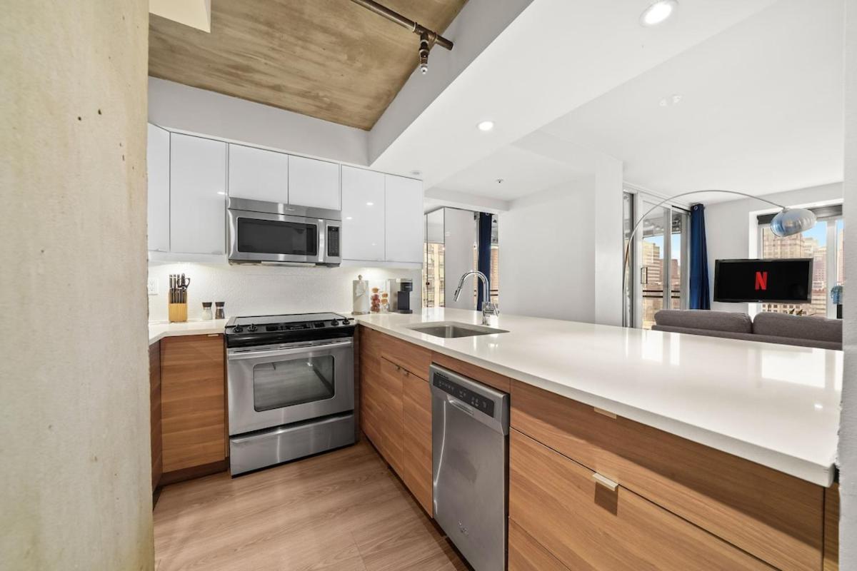 Apartment Beautiful 2 Bedroom Dt With Free Parking