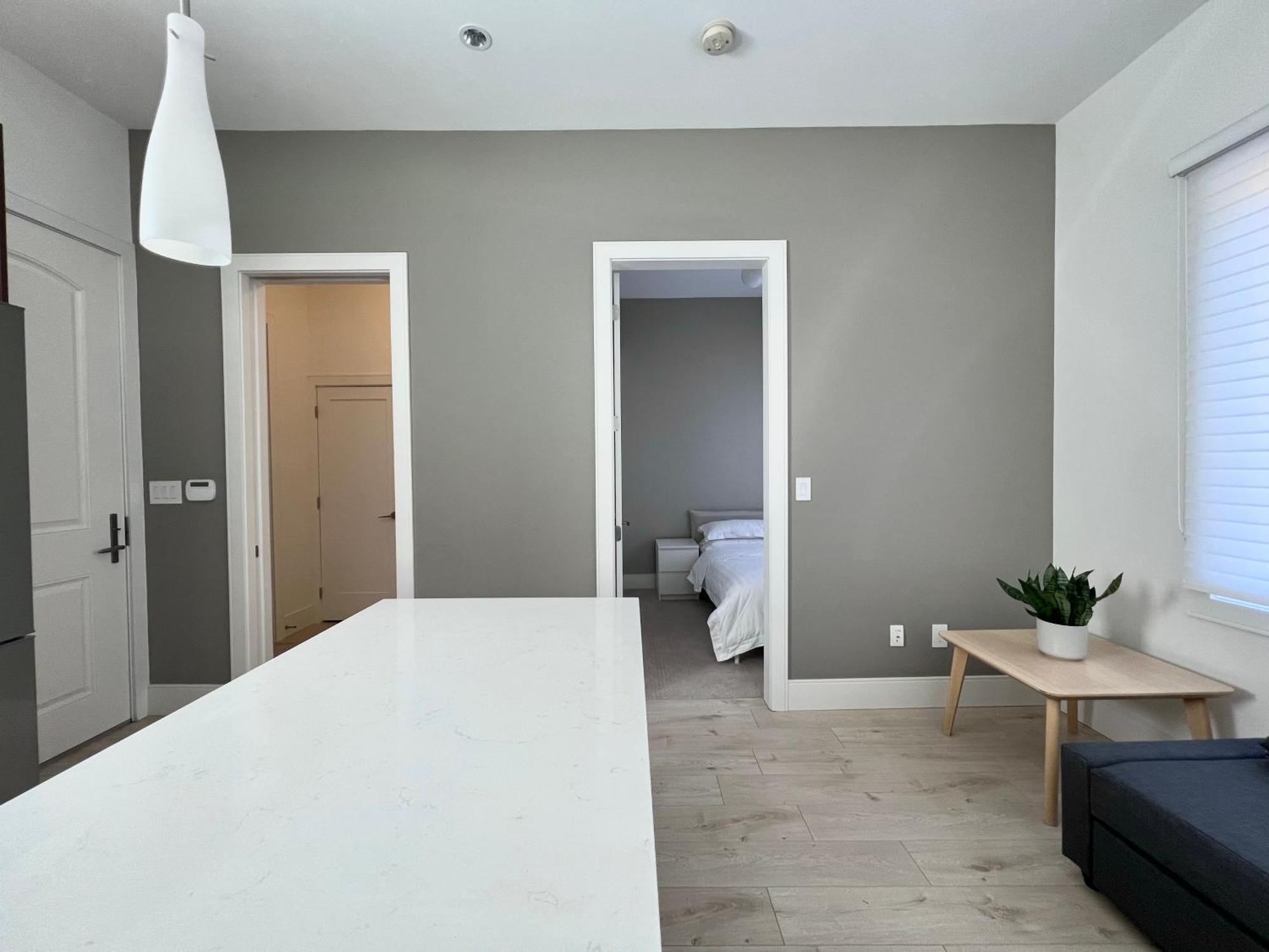 Brand New Modern Laneway House Ferienhaus *