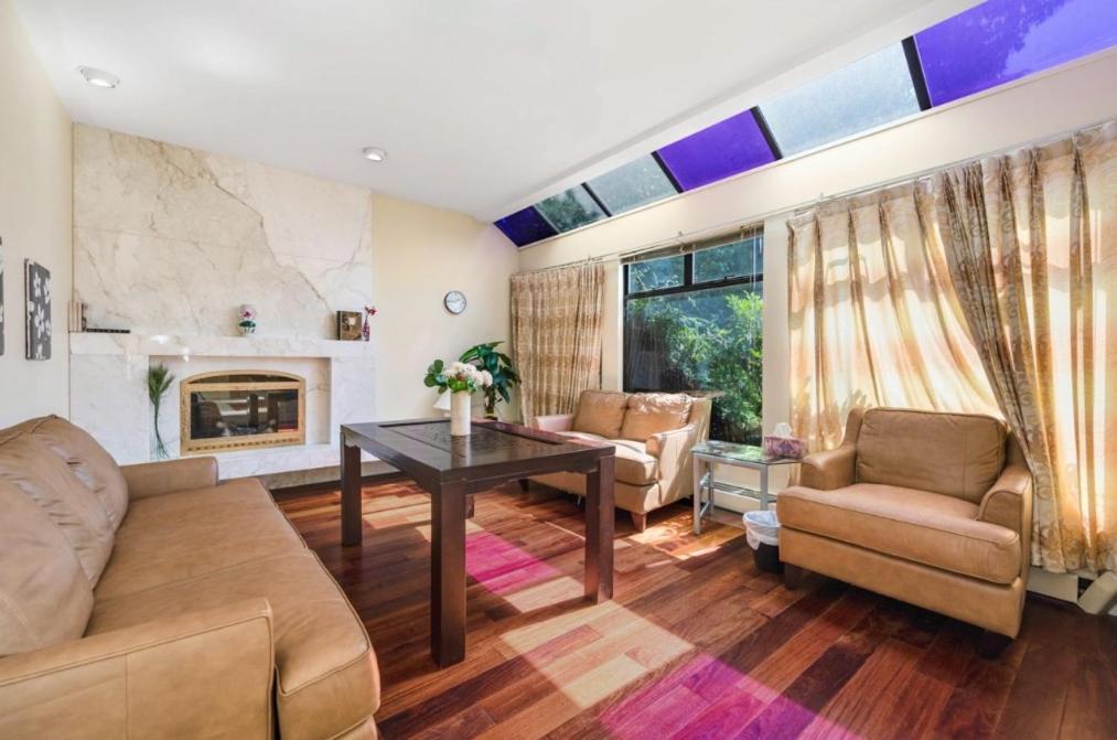 Stylish & Central Retreat - Steps From Local Attractions! * Vancouver