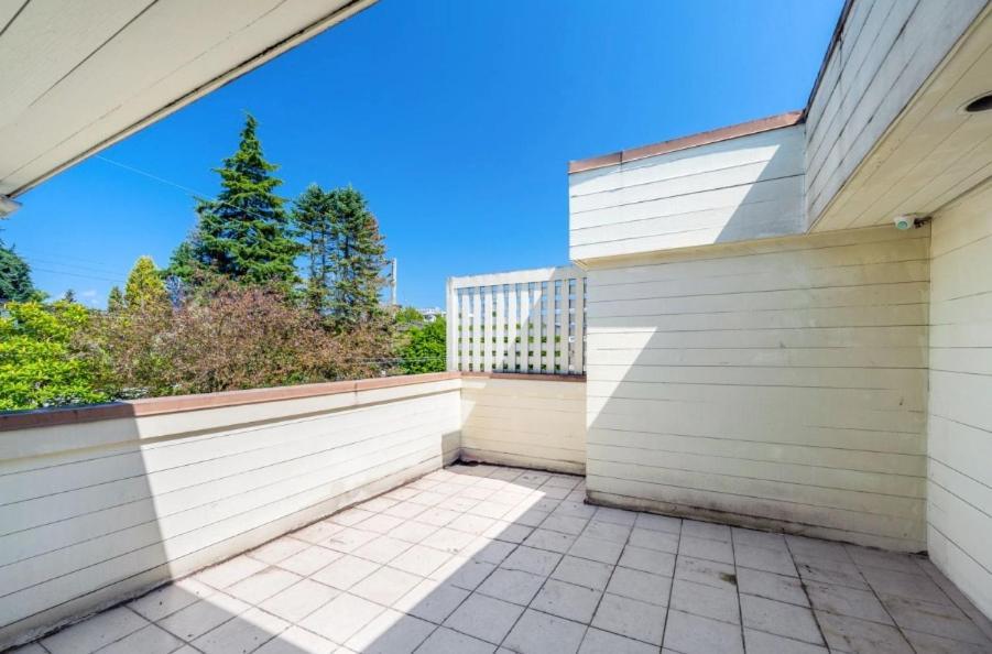 Stylish & Central Retreat - Steps From Local Attractions! *