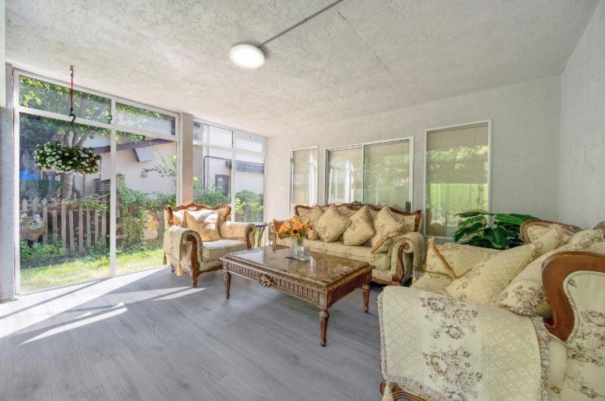 Gasthof Charming In Prime Location Vancouver