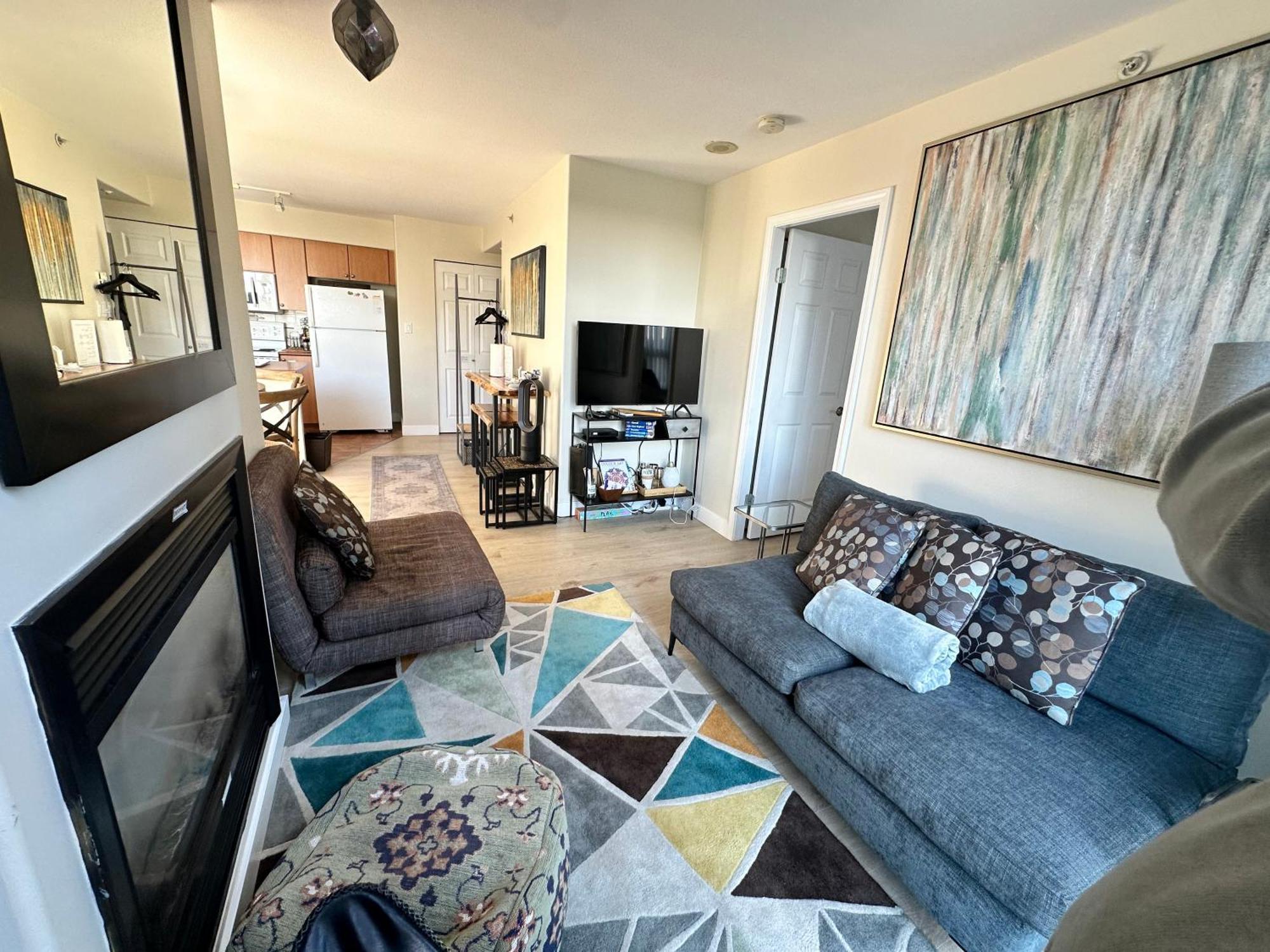 Apartment Penthouses Of Ave Vancouver